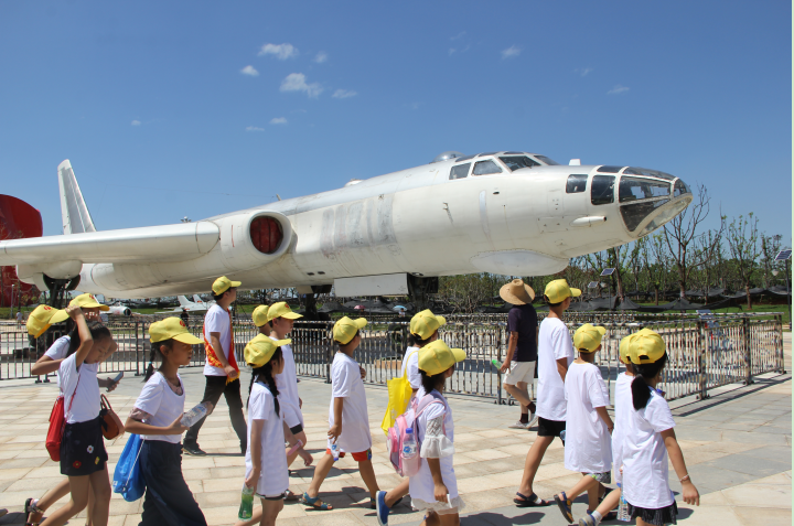 1505979172458245.png liu-4.png